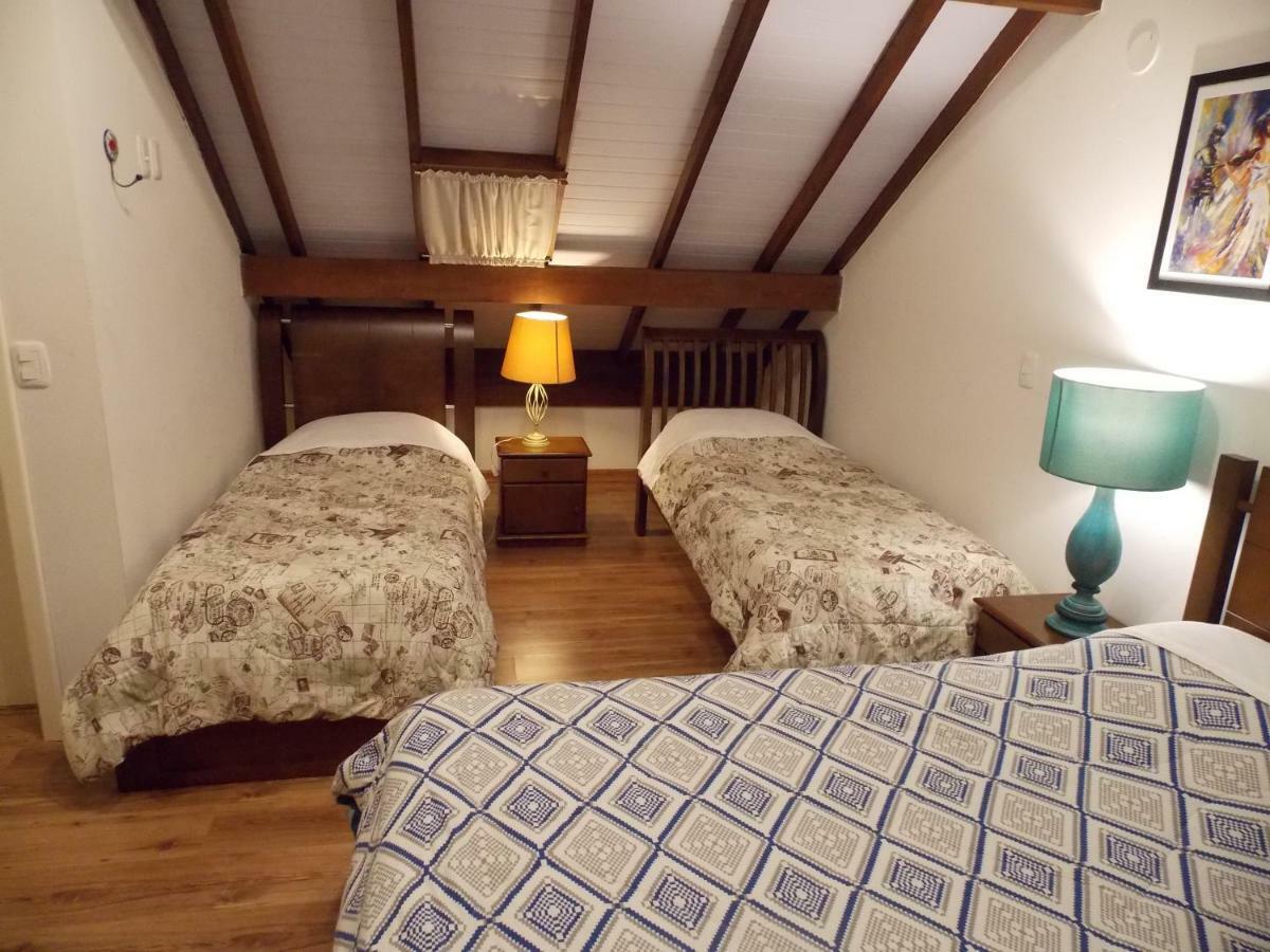 Triplex 3 Suites Em Канела Екстериор снимка