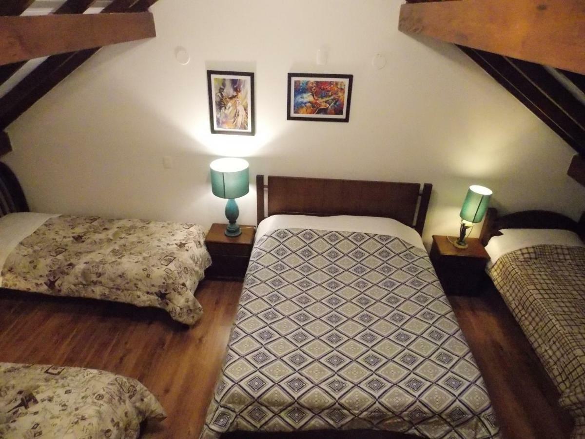 Triplex 3 Suites Em Канела Екстериор снимка
