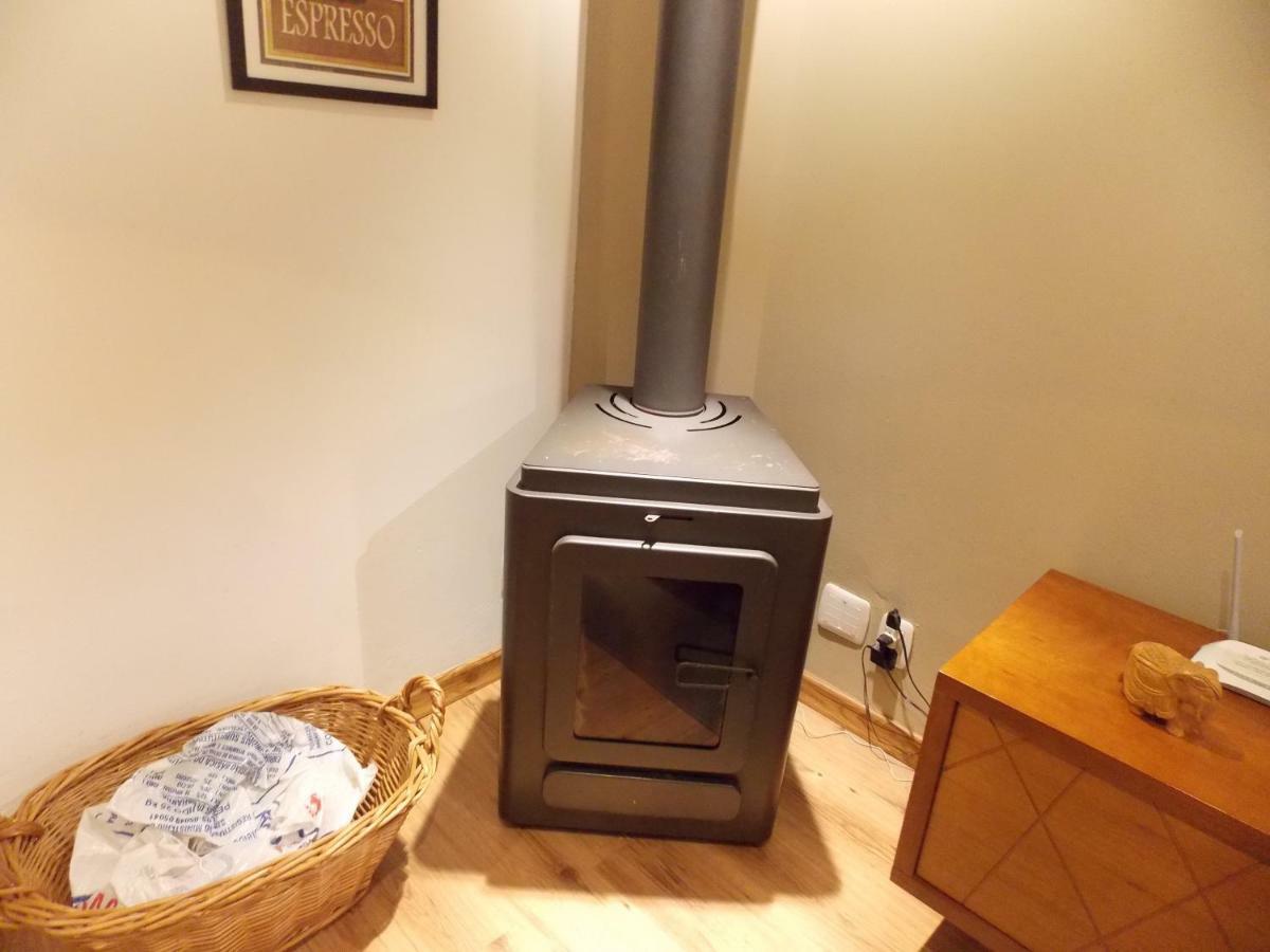 Triplex 3 Suites Em Канела Екстериор снимка