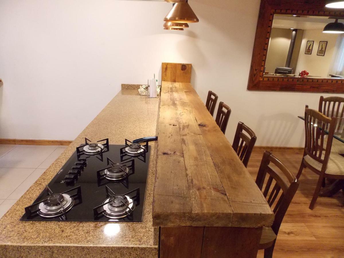Triplex 3 Suites Em Канела Екстериор снимка