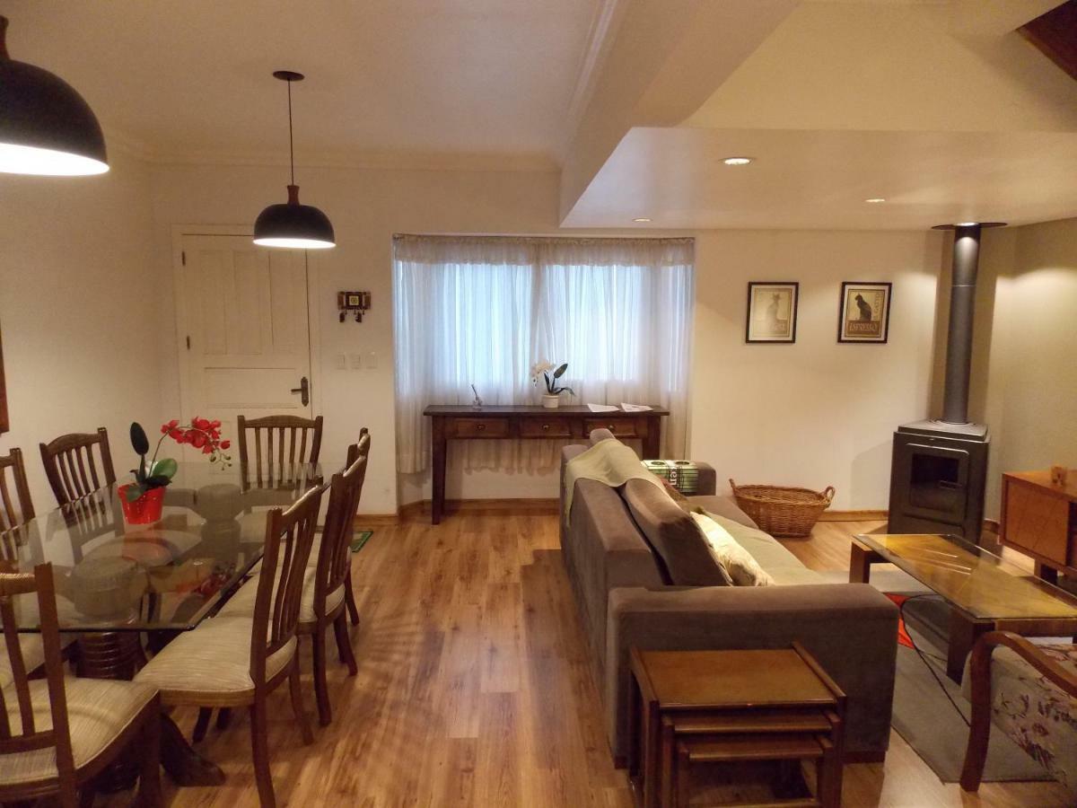 Triplex 3 Suites Em Канела Екстериор снимка