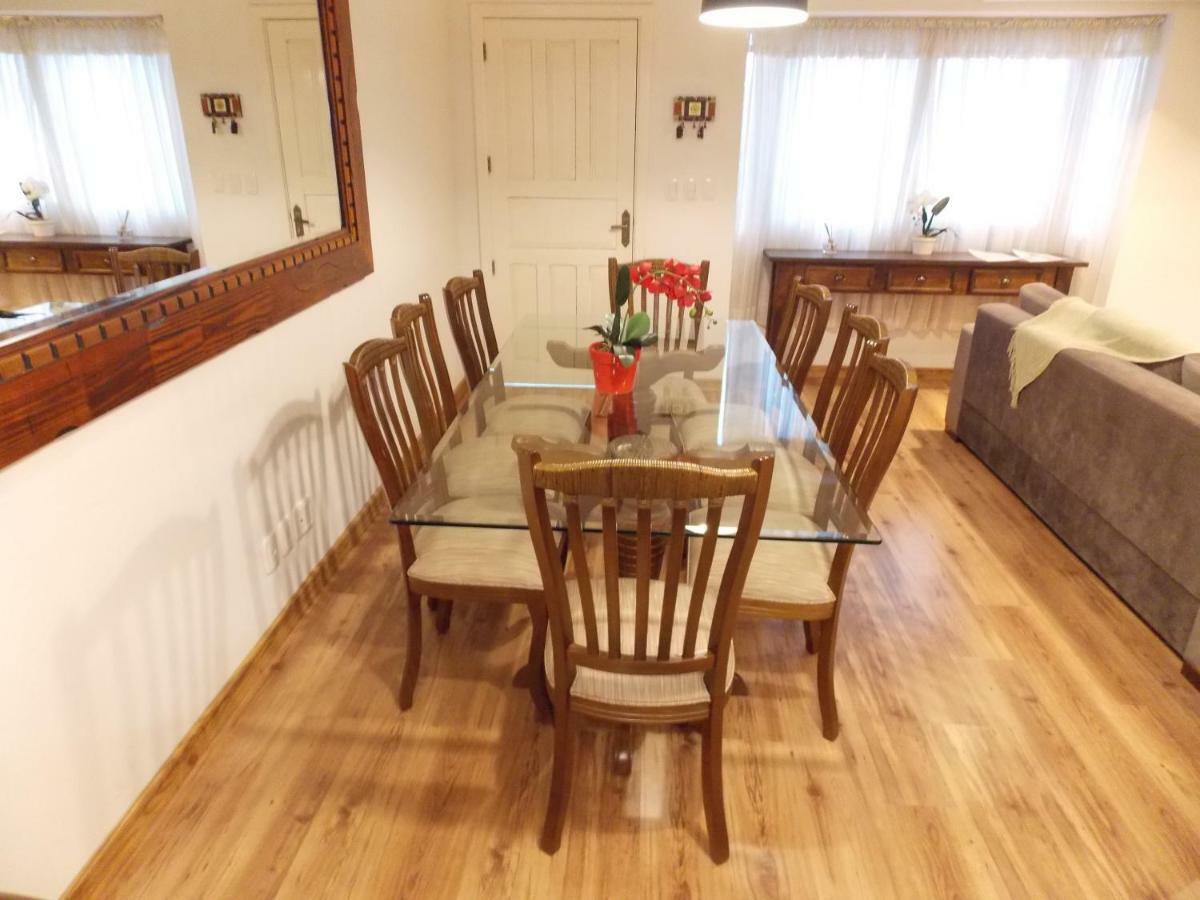 Triplex 3 Suites Em Канела Екстериор снимка