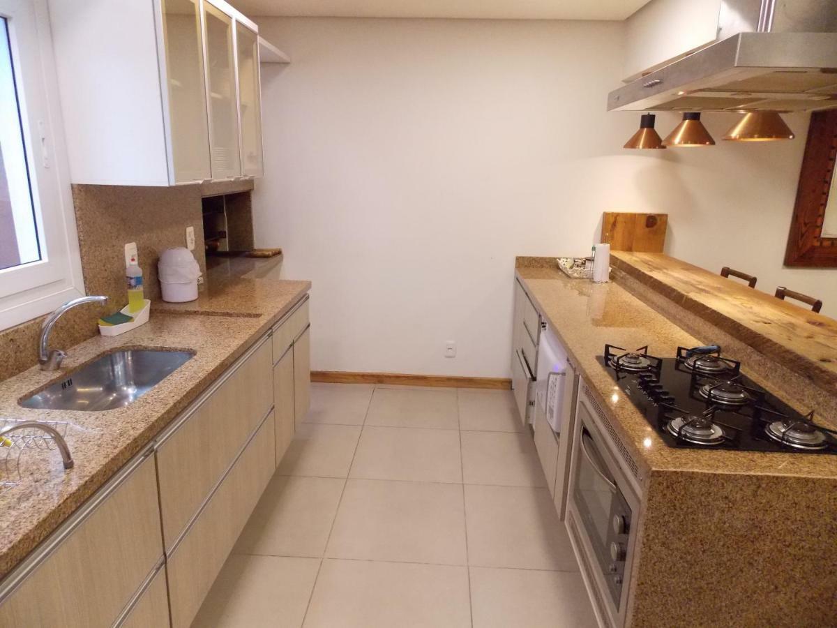 Triplex 3 Suites Em Канела Екстериор снимка