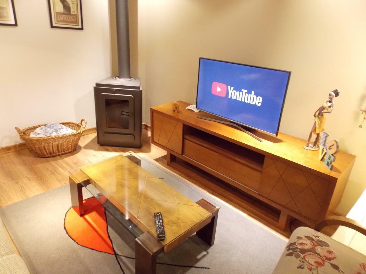 Triplex 3 Suites Em Канела Екстериор снимка